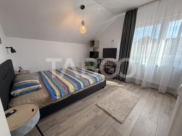 Casă individuală cu 5 camere cu Canalizare în Șura Mare