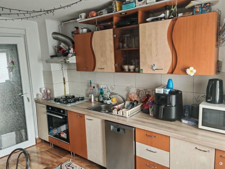 Apartament 2 camere, decomandat - 11