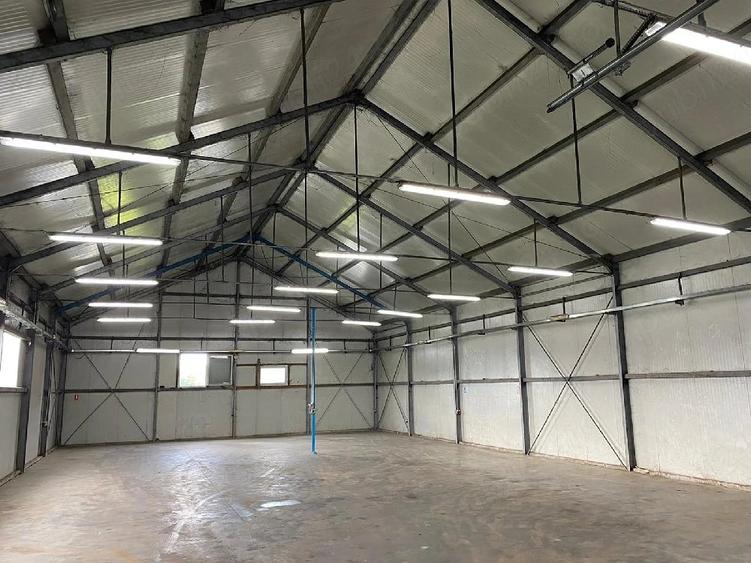 Spațiu comercial, de 300 mp, în Stolniceni