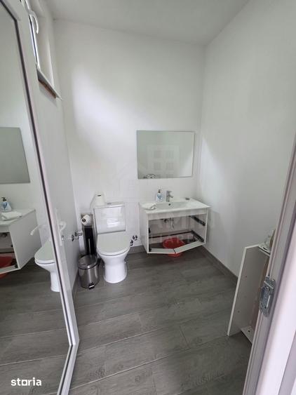 Casă cu 4 camere cu Teren 1191 Mp în Romanești