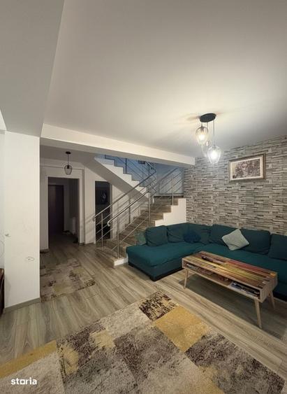 Casă cu 4 camere cu Teren 500 Mp în Central
