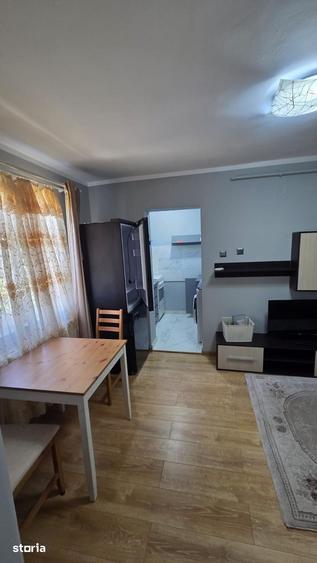 Apartament cu 2 camere nedecomandat în Micro 14