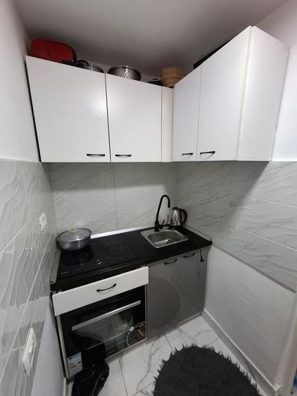 Garsonieră renovată zona Far - 5