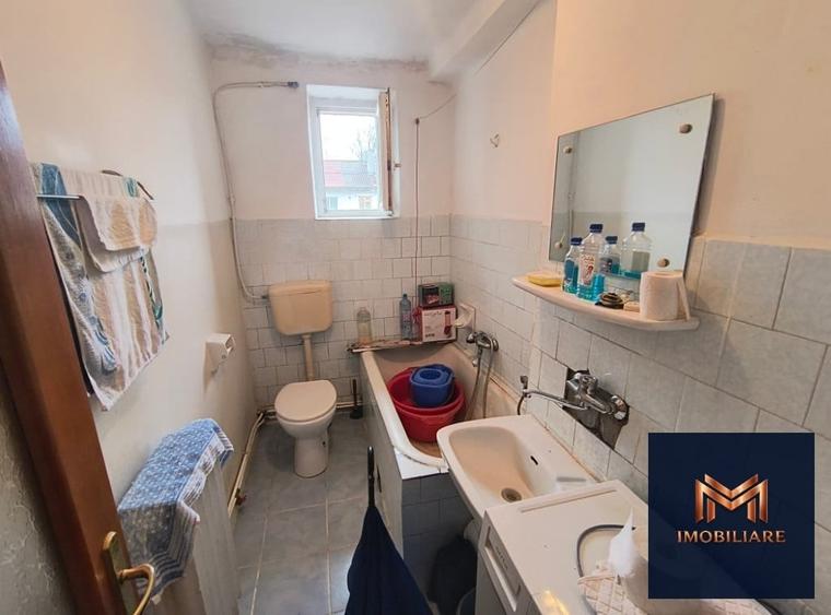 Apartament cu 3 camere semidecomandat în Ultracentral