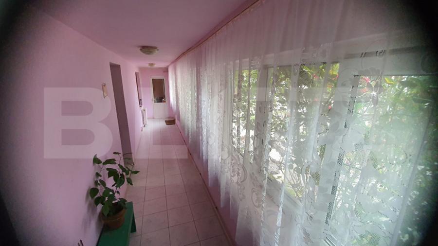 Casă cu 2 camere cu Teren 445 Mp în Piața Centrală