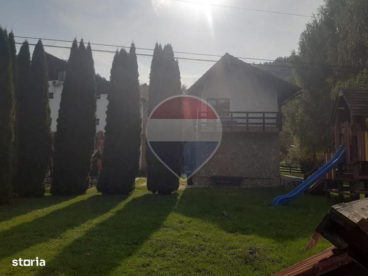 Casă cu 4 camere în Moieciu