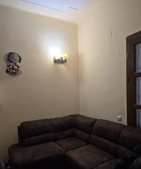 Apartament cu 3 camere decomandat în Moșilor