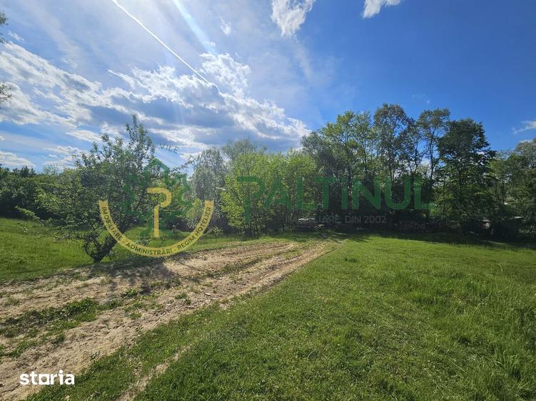 Teren de 2600 mp, în Chirpăr