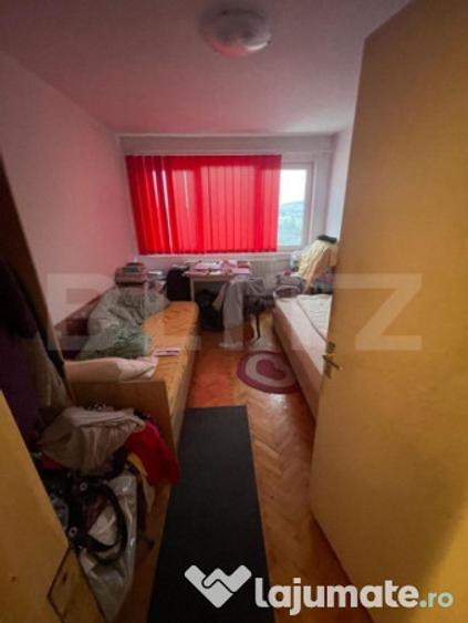 Apartament cu 3 camere decomandat în Libertății