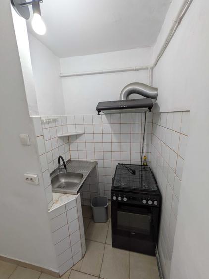 Apartament cu 3 camere semidecomandat, mobilat în Freidorf