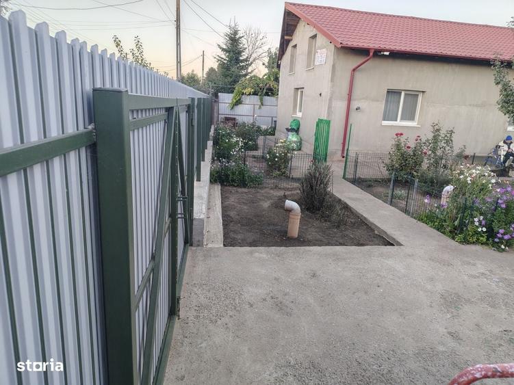 Casă cu 4 camere în Cazasu