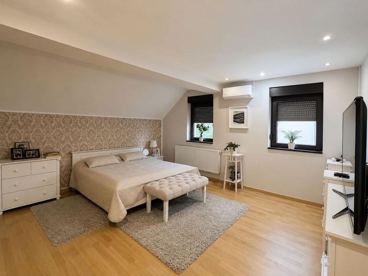 Duplex cu 6 camere cu Canalizare în Dumbrăvița