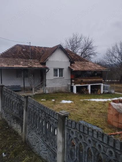 Casă cu Teren 1800 Mp în Racâș