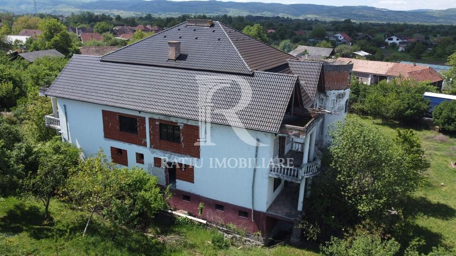 Casă cu 12 camere cu Canalizare în Gheghie