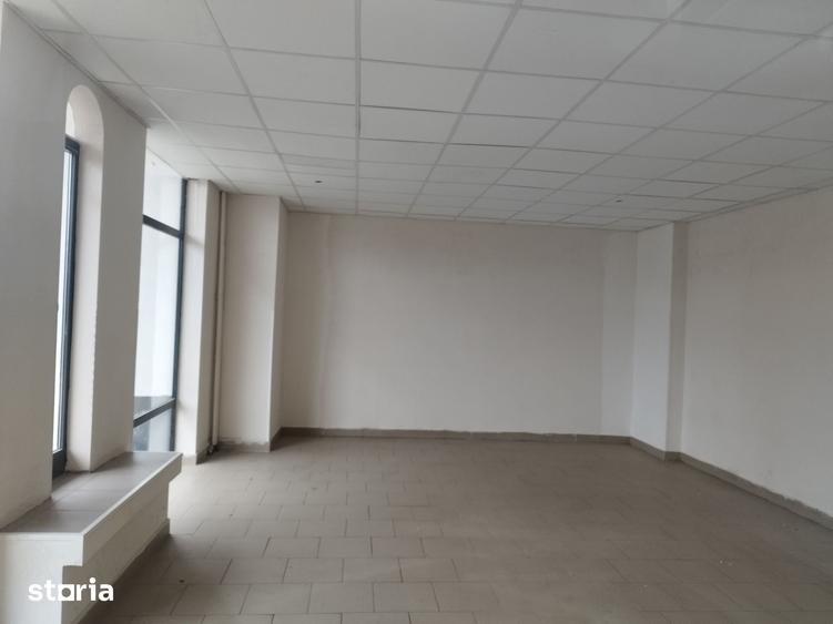 Spațiu comercial, de 55 mp, în Gară