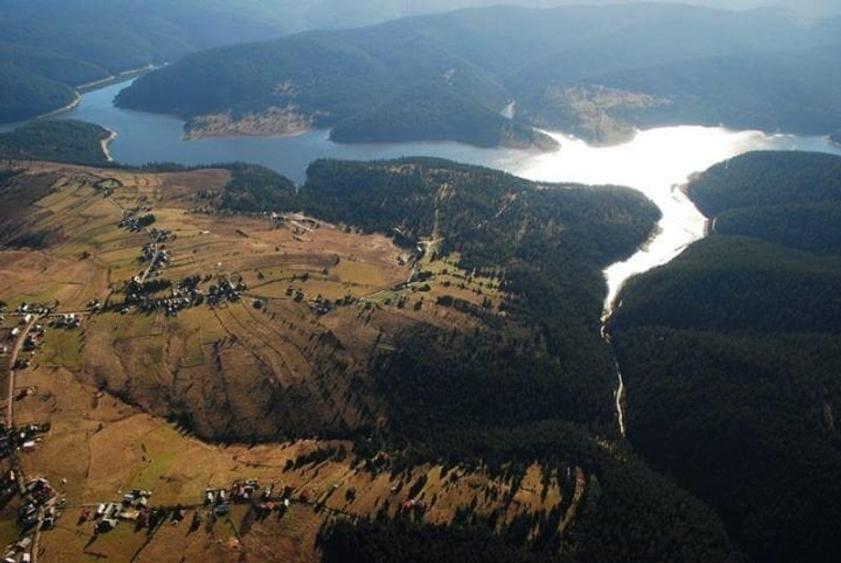 Teren Construcții extravilan de 2000 mp, în Giurcuța de Sus