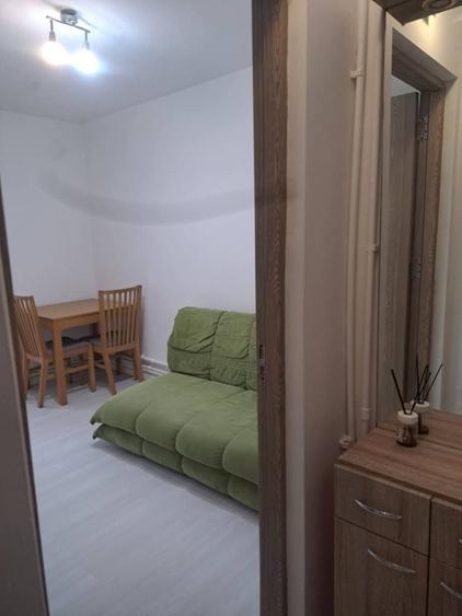 Apartament cu 2 camere decomandat în Radu Negru