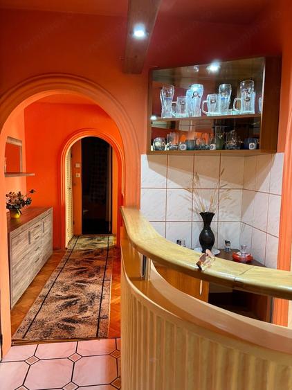 Inchiriez apartament 3 camere Rogerius - 1