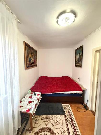 Apartament cu 2 camere semidecomandat în Valenta