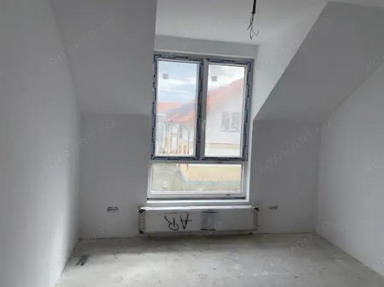 Casă cu 4 camere cu Teren 400 Mp în Fratelia