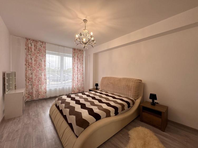 Apartament cu 3 camere decomandat, mobilat în Cristian