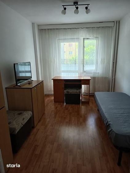 Ofer spre inchiriere apartament cu trei camere - 3