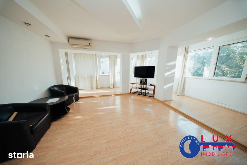 Apartament cu 3 camere decomandat în Babadag