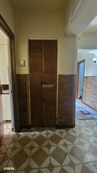 Apartament cu 2 camere decomandat în Hala Centrală