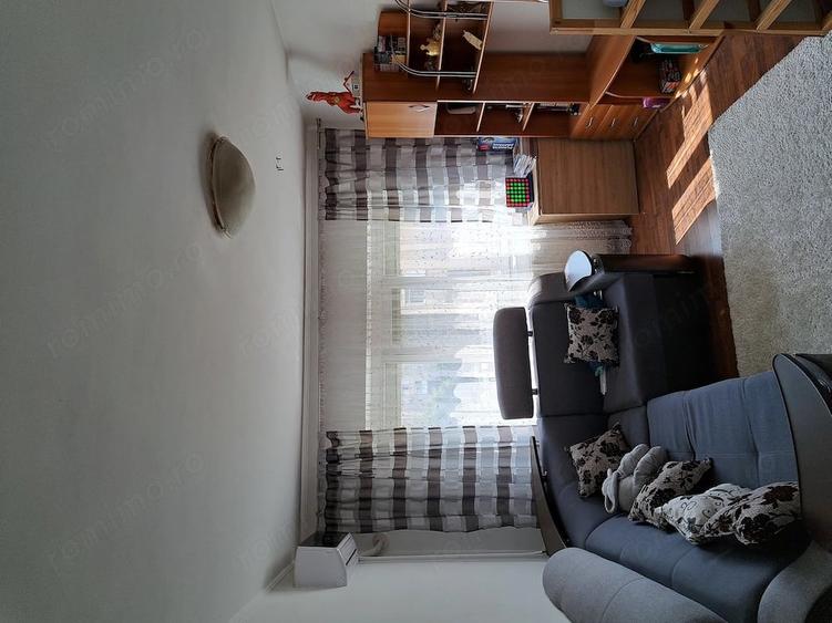 Apartament cu 2 camere decomandat în 1 Mai