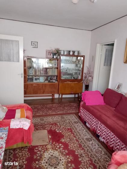 Apartament cu 2 camere semidecomandat în Hipodrom