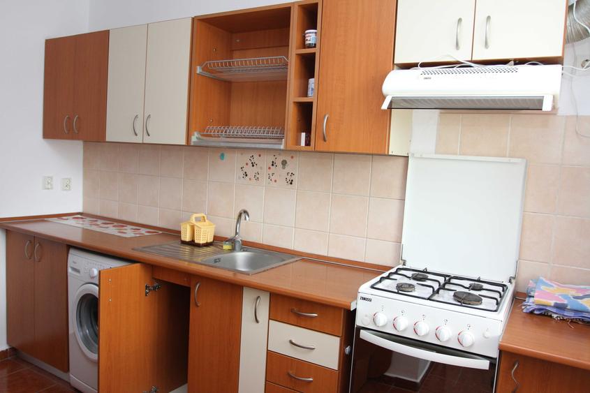 PROPRIETAR, vand apartament 2 camere, decomandat, mobilat si utilat, zona B-dul Nicolae Grigorescu - 7