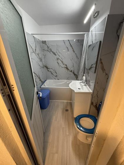Apartament cu 3 camere decomandat în Micro 11