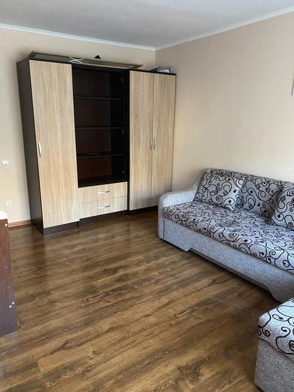 Garsonieră decomandată în Rogerius