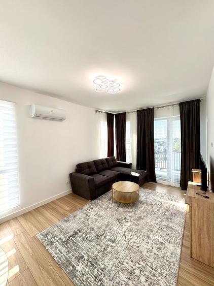 Apartament cu 4 camere decomandat în Pipera