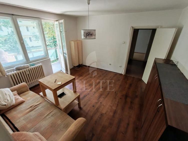 Apartament cu 3 camere semidecomandat în Gheorgheni