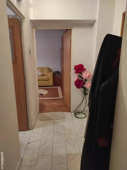 Garsonieră decomandată în 22 Decembrie