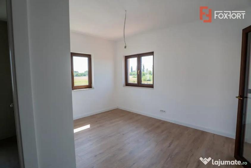 Casă cu 4 camere cu Teren 633 Mp în Moșnița Nouă