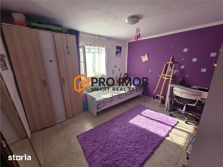 Casă cu 4 camere decomandat cu Teren 913 Mp în Vânători