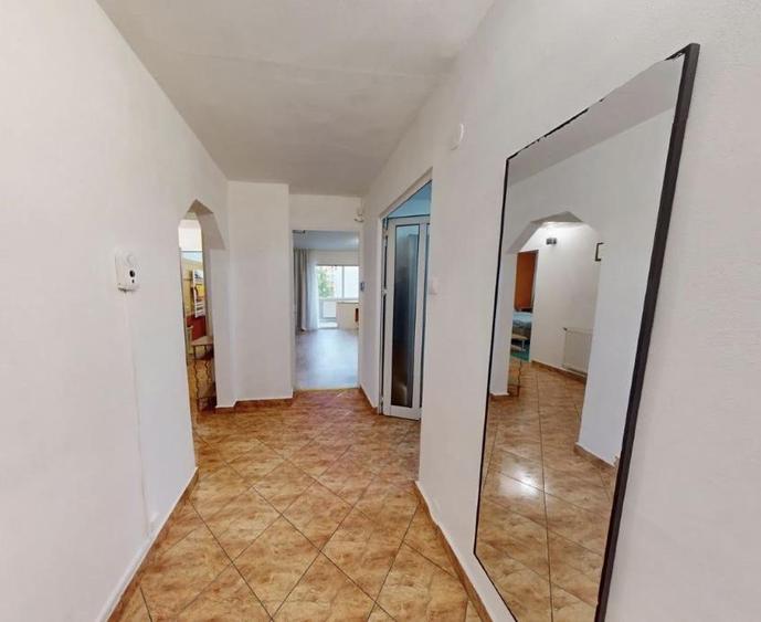 Apartament cu 3 camere decomandat, mobilat în Astra