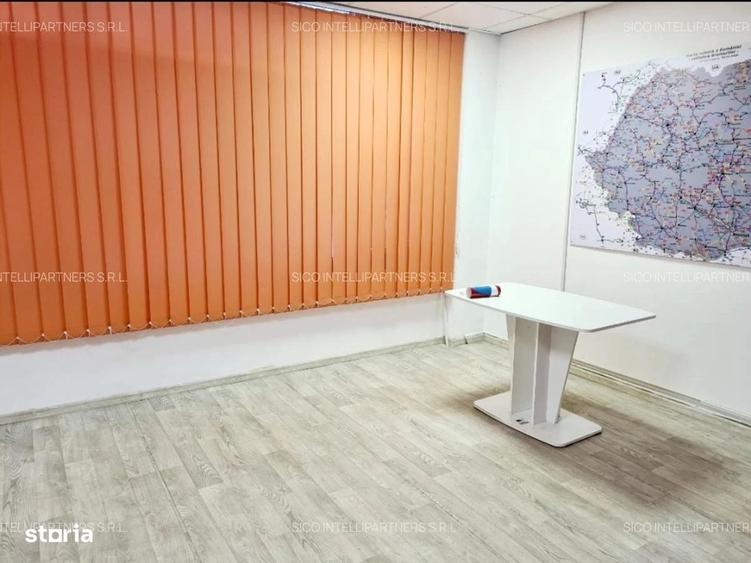 Spațiu comercial, de 200 mp, în Central