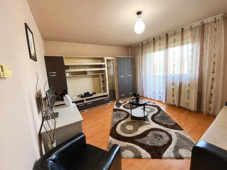 Apartament cu 2 camere decomandat în Zorilor