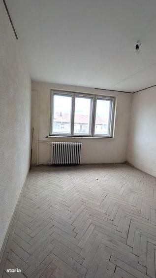 Apartament 2 camere 52 mp centru Mihail Kogalniceanu, ideal renovare - 9