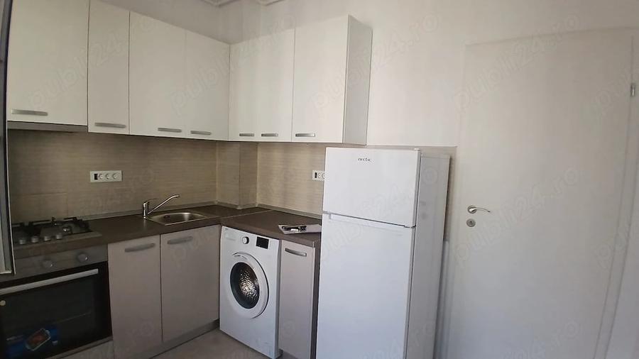 Garsonieră decomandată în Regie