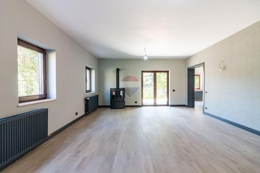 Casă individuală cu 4 camere cu Teren 563 Mp în Corbeanca