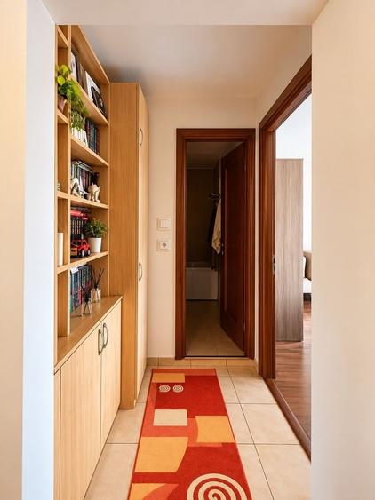 Apartament cu 4 camere decomandat în Decebal