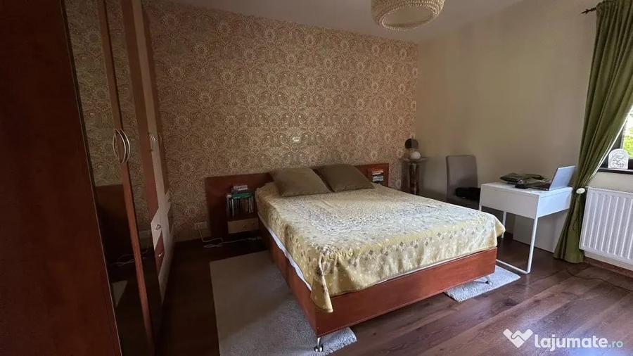Casă cu 5 camere cu Teren 185 Mp în Vatra Luminoasă