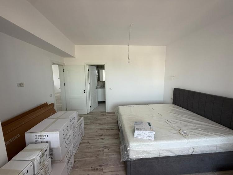 Apartament cu 3 camere decomandat, mobilat în Calea Severinului