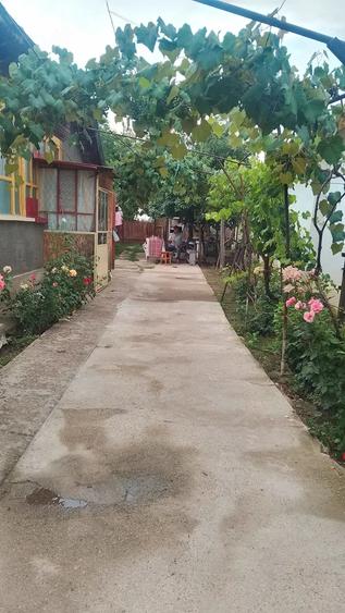 Casă cu 3 camere cu Teren 600 Mp în Vărăști