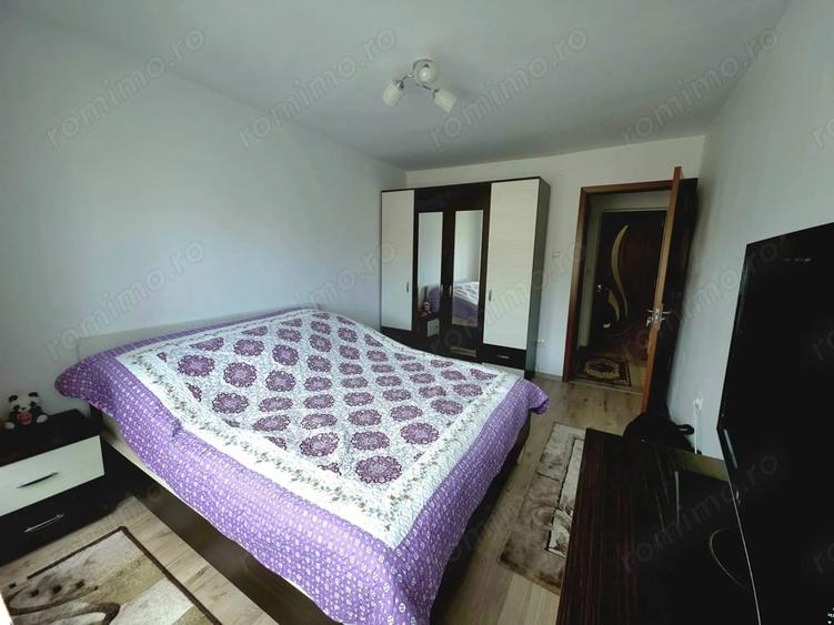 Apartament cu 4 camere semidecomandat în Central