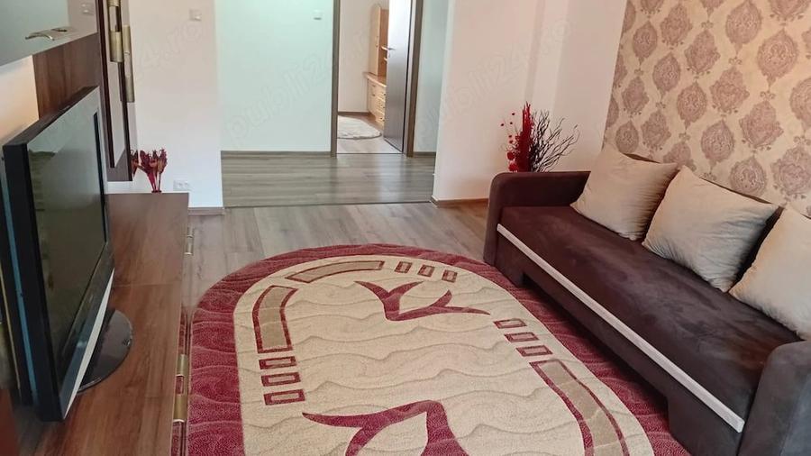 Apartament cu 4 camere decomandat în Central